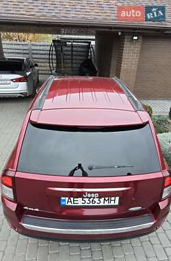 Внедорожник / Кроссовер Jeep Compass 2014 в 