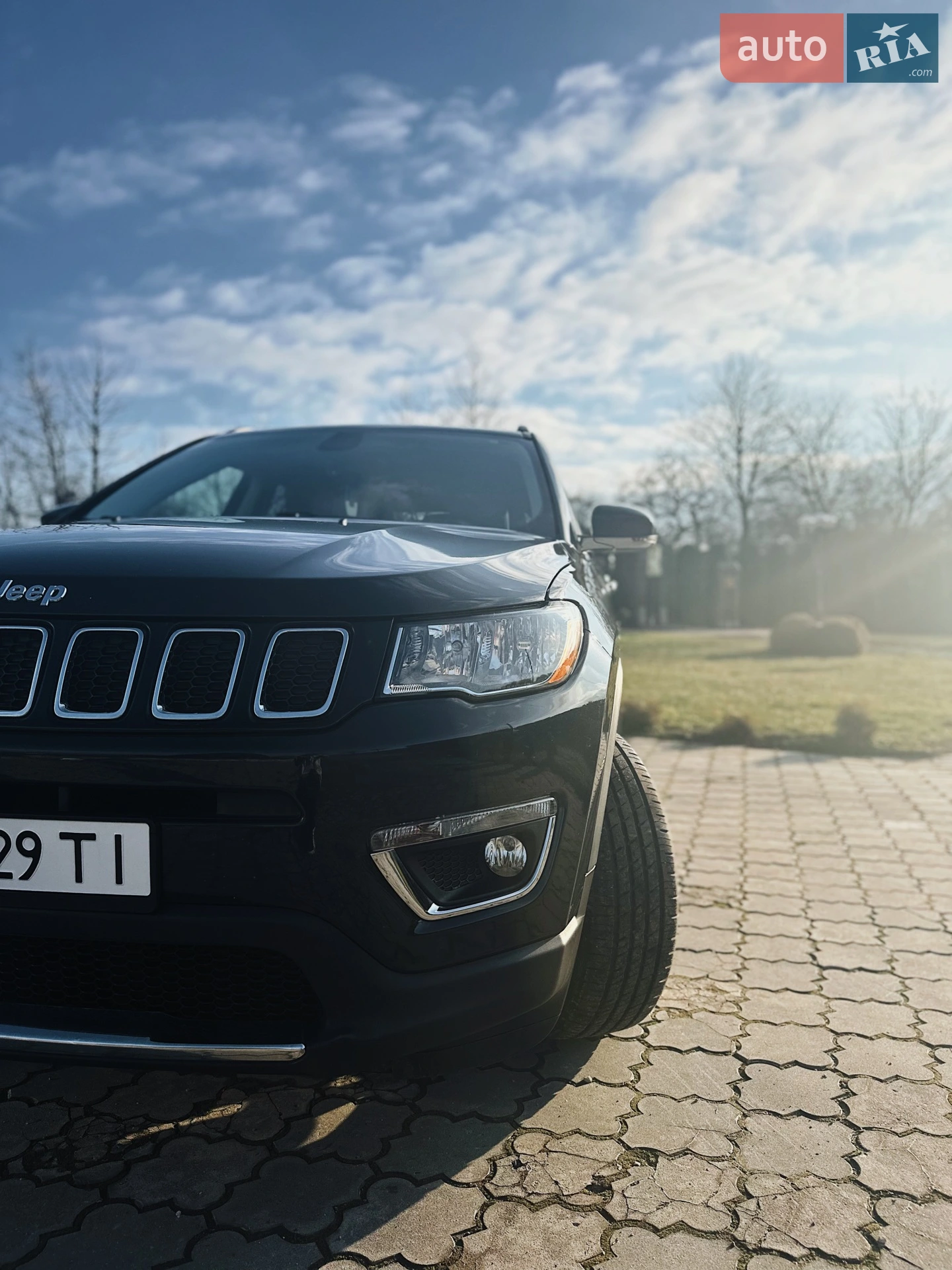 2017 Jeep Compass - мініатюра 2