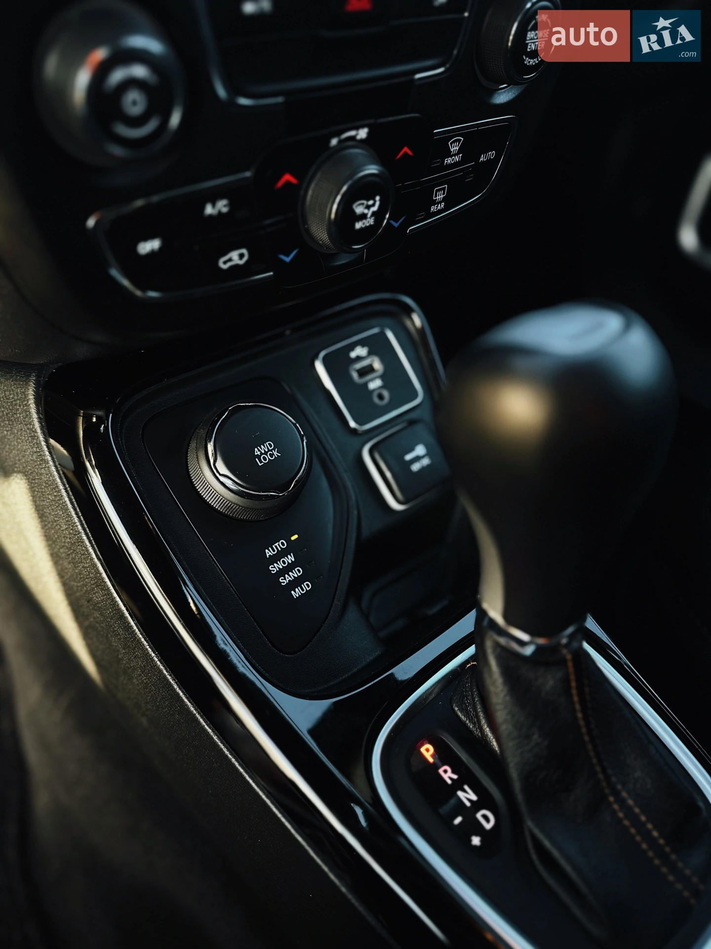 2017 Jeep Compass - мініатюра 32