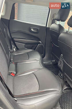 Внедорожник / Кроссовер Jeep Compass 2018 в 