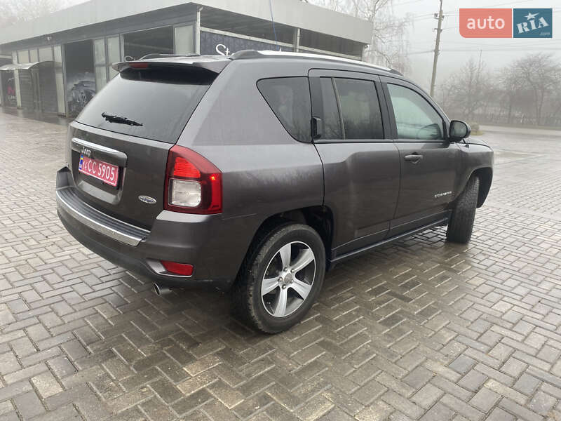 Внедорожник / Кроссовер Jeep Compass 2016 в Киеве