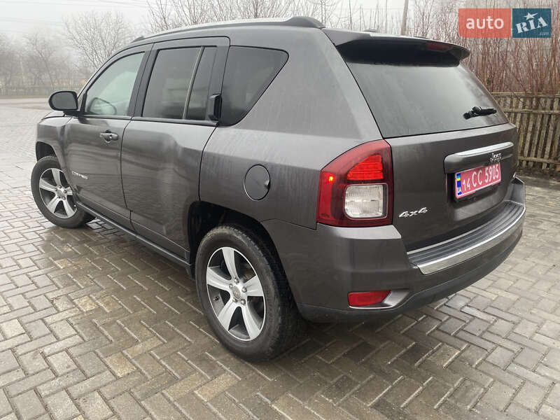 Внедорожник / Кроссовер Jeep Compass 2016 в Киеве