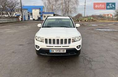 Внедорожник / Кроссовер Jeep Compass 2015 в Остроге