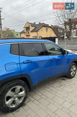 Внедорожник / Кроссовер Jeep Compass 2017 в 