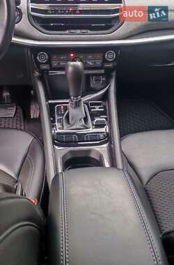Позашляховик / Кросовер Jeep Compass 2022 в 