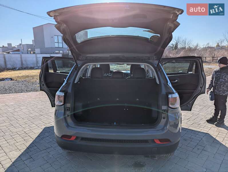 Внедорожник / Кроссовер Jeep Compass 2021 в Здолбунове
