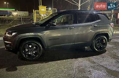Внедорожник / Кроссовер Jeep Compass 2018 в 