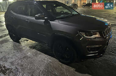 Внедорожник / Кроссовер Jeep Compass 2018 в 