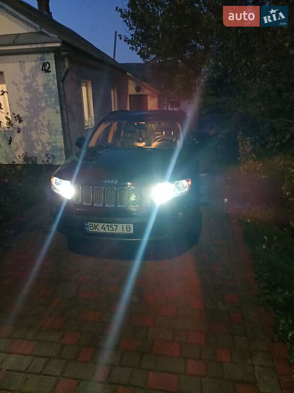 Внедорожник / Кроссовер Jeep Compass 2013 в Ровно
