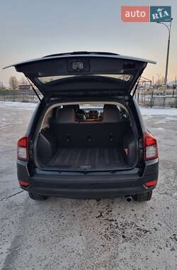 Внедорожник / Кроссовер Jeep Compass 2016 в 