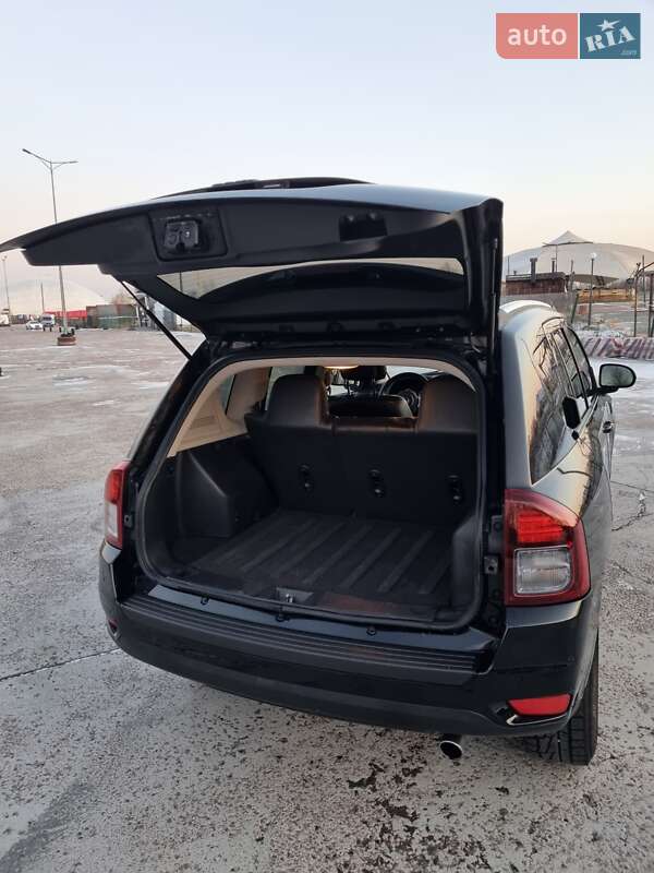 Позашляховик / Кросовер Jeep Compass 2016 в Києві