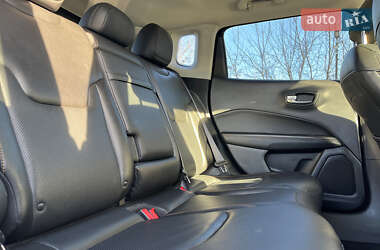 Внедорожник / Кроссовер Jeep Compass 2018 в 