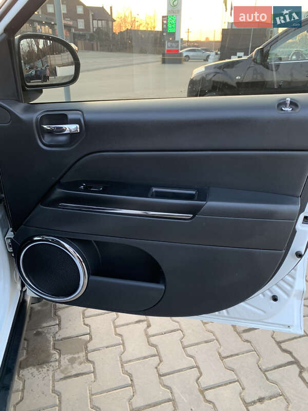 Позашляховик / Кросовер Jeep Compass 2012 в Чернівцях