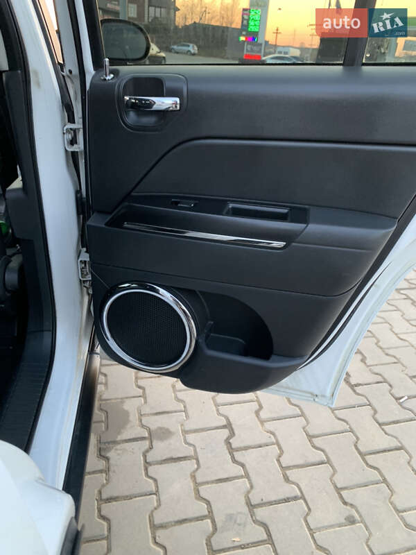 Позашляховик / Кросовер Jeep Compass 2012 в Чернівцях