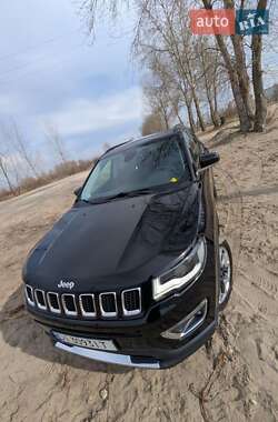 Внедорожник / Кроссовер Jeep Compass 2018 в 