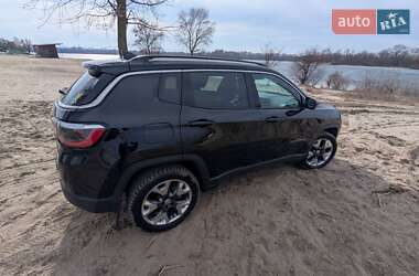 Внедорожник / Кроссовер Jeep Compass 2018 в 
