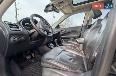 Внедорожник / Кроссовер Jeep Compass 2018 в 