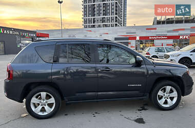 Внедорожник / Кроссовер Jeep Compass 2014 в 