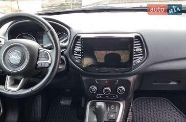 Внедорожник / Кроссовер Jeep Compass 2018 в 