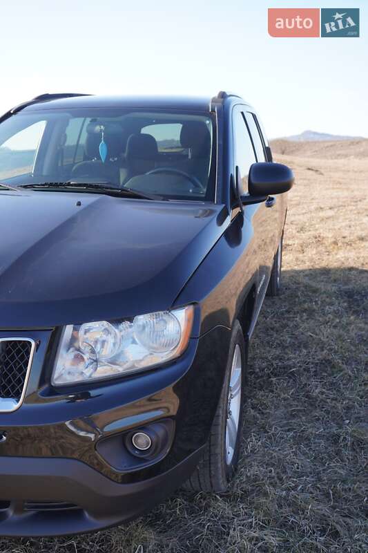 Внедорожник / Кроссовер Jeep Compass 2011 в Черновцах
