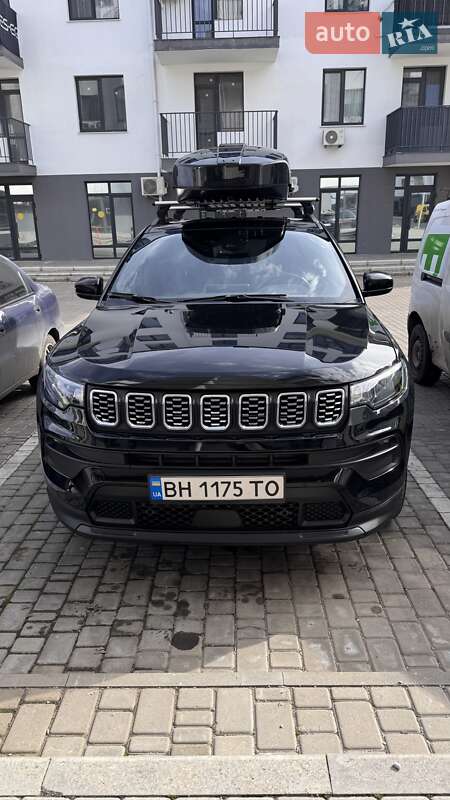 Внедорожник / Кроссовер Jeep Compass 2022 в 