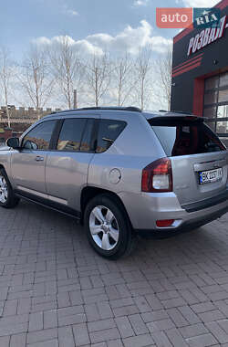 Внедорожник / Кроссовер Jeep Compass 2016 в 