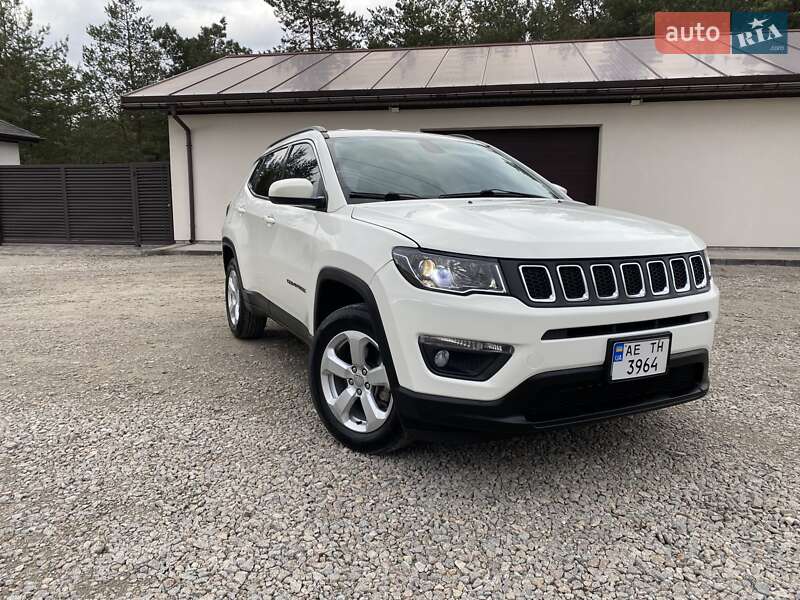 Внедорожник / Кроссовер Jeep Compass 2019 в 