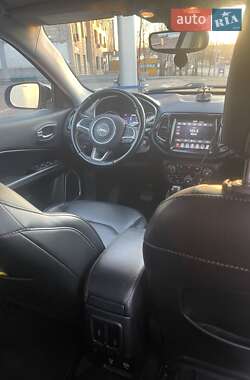 Внедорожник / Кроссовер Jeep Compass 2019 в 