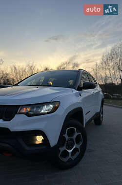 Позашляховик / Кросовер Jeep Compass 2022 в 