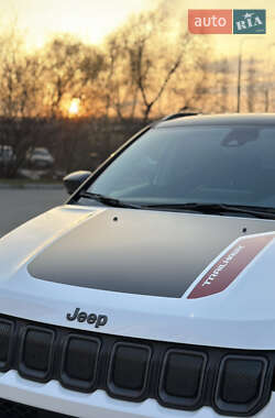 Позашляховик / Кросовер Jeep Compass 2022 в 