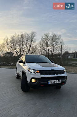 Позашляховик / Кросовер Jeep Compass 2022 в 