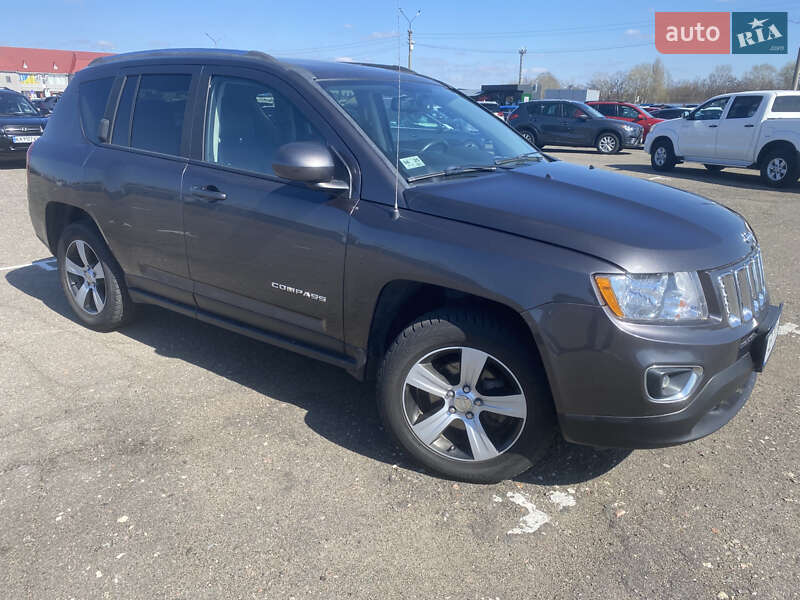 Внедорожник / Кроссовер Jeep Compass 2016 в Киеве