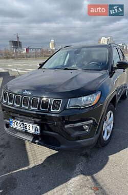 Внедорожник / Кроссовер Jeep Compass 2018 в 