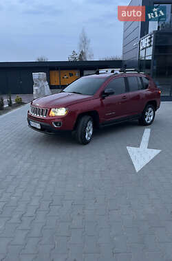 Внедорожник / Кроссовер Jeep Compass 2014 в 