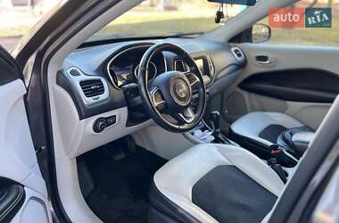 Внедорожник / Кроссовер Jeep Compass 2018 в 