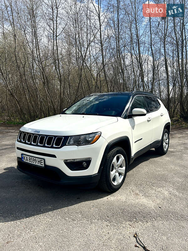 Внедорожник / Кроссовер Jeep Compass 2017 в 