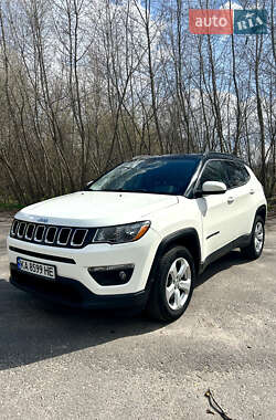 Внедорожник / Кроссовер Jeep Compass 2017 в 