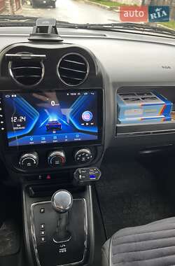Внедорожник / Кроссовер Jeep Compass 2011 в 