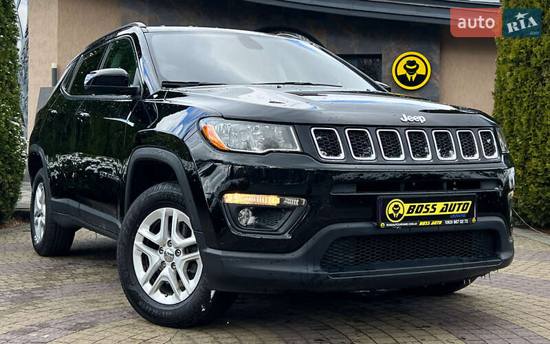Внедорожник / Кроссовер Jeep Compass 2018 в 