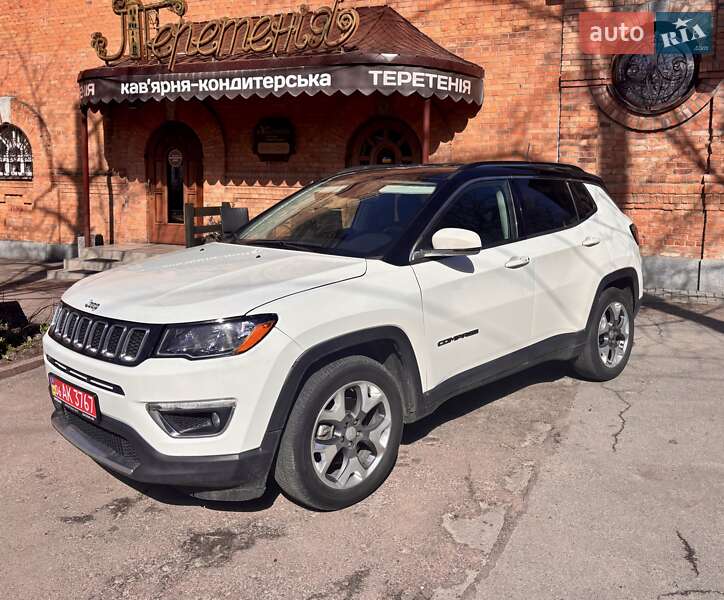 Позашляховик / Кросовер Jeep Compass 2019 в 