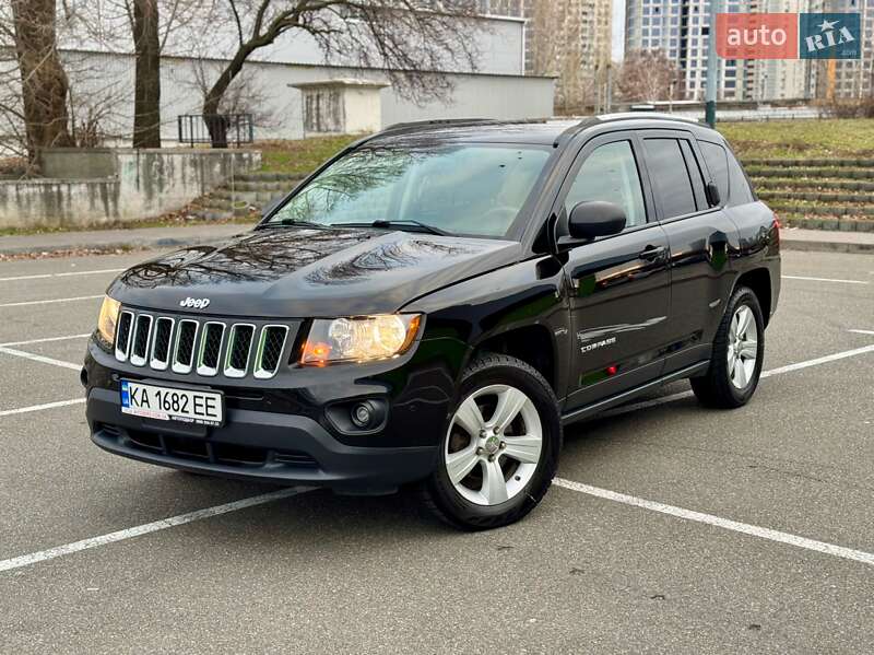 Внедорожник / Кроссовер Jeep Compass 2014 в 