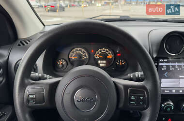 Внедорожник / Кроссовер Jeep Compass 2014 в 