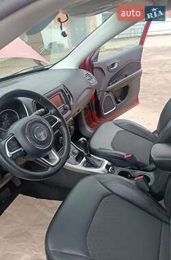 Внедорожник / Кроссовер Jeep Compass 2017 в 