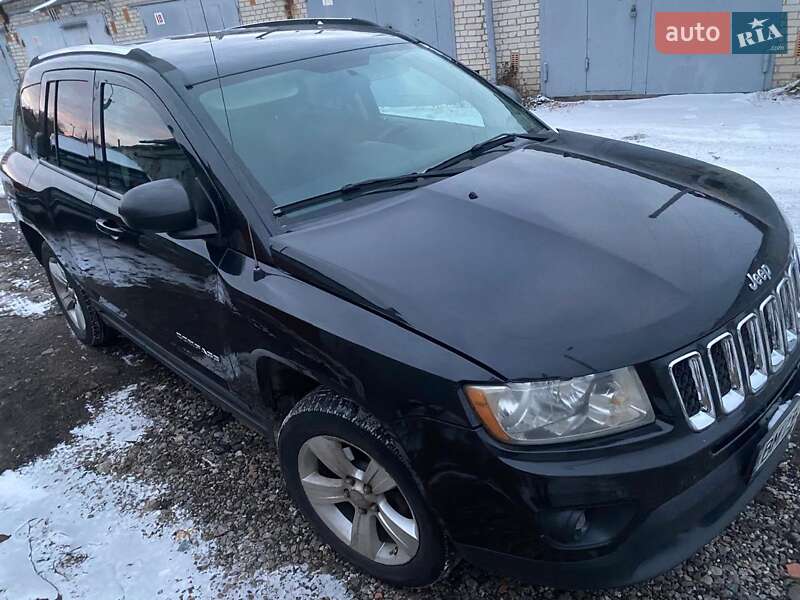 Внедорожник / Кроссовер Jeep Compass 2011 в 