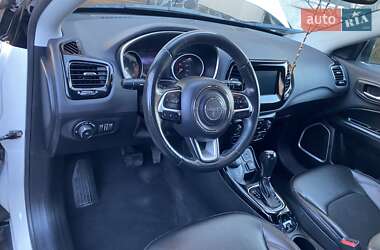 Внедорожник / Кроссовер Jeep Compass 2018 в 