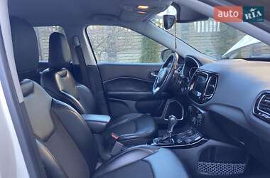 Внедорожник / Кроссовер Jeep Compass 2018 в 
