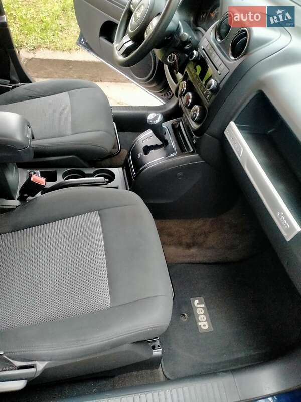 Внедорожник / Кроссовер Jeep Compass 2013 в Ровно