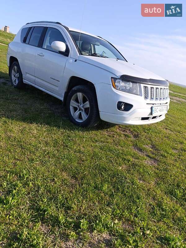 Внедорожник / Кроссовер Jeep Compass 2014 в Очакове