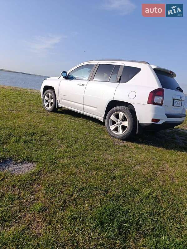 Внедорожник / Кроссовер Jeep Compass 2014 в Очакове фото 7 Внедорожник / Кроссовер Jeep Compass 2014 в Очакове