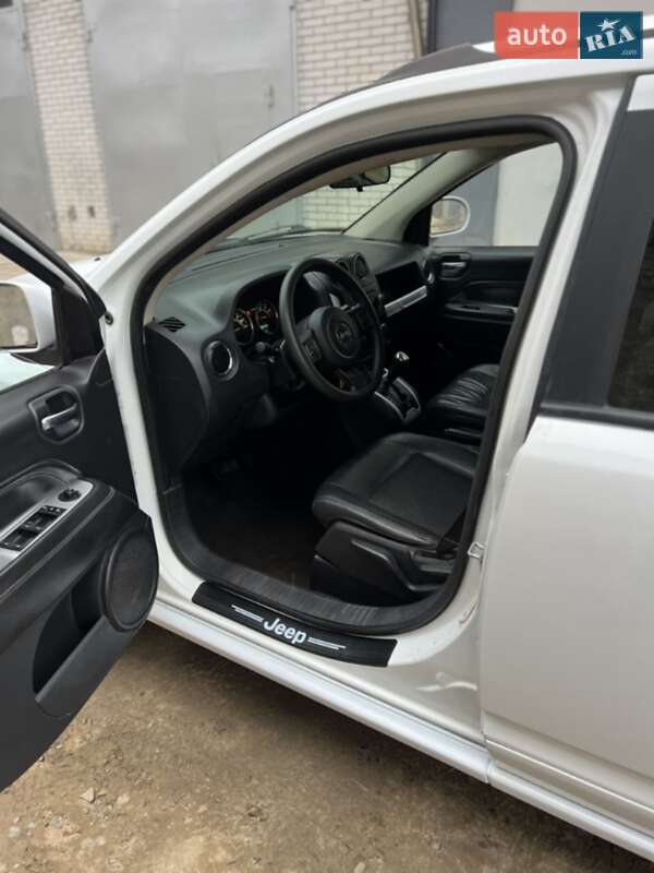 Внедорожник / Кроссовер Jeep Compass 2014 в Очакове фото 11 Внедорожник / Кроссовер Jeep Compass 2014 в Очакове